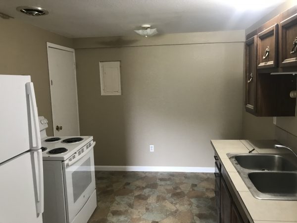 1 Bedroom 1 Bathroom 14th St. Clarkston - Image 5