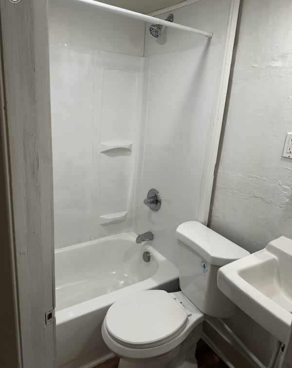 1 Bed 1 Bath on Elm St. In Clarkston - Image 4