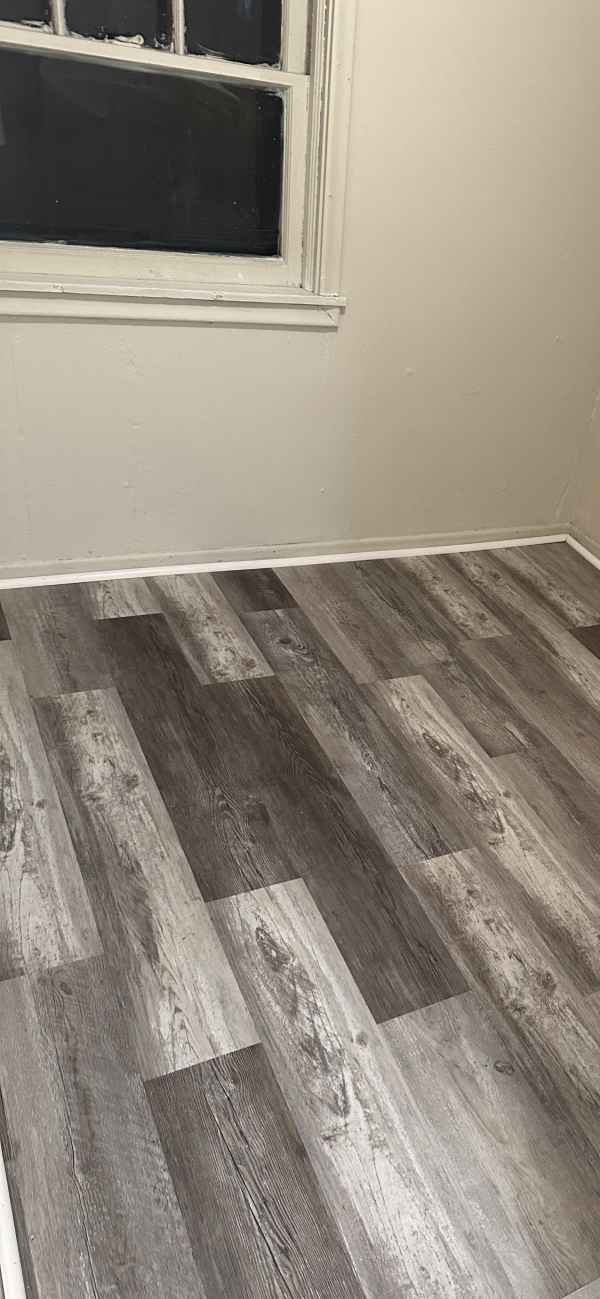 1 Bed 1 Bath on Elm St. In Clarkston - Image 3