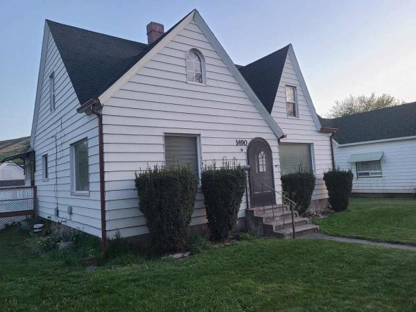 3 bed 1.5 bath in Pomeroy