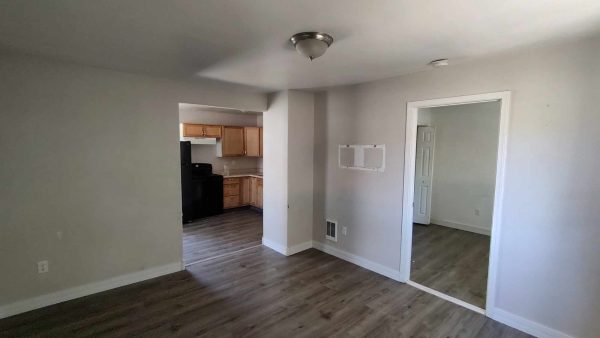 1 bed 1 bath duplex on 8th St in Clarkston